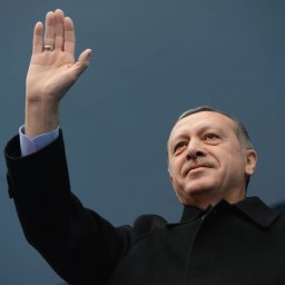 Erdoğan tęskni za sułtanatem
