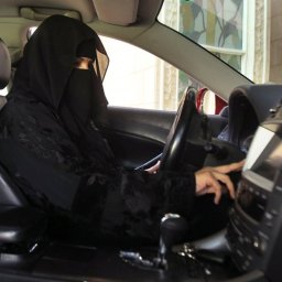 Saudyjki za kierownice!