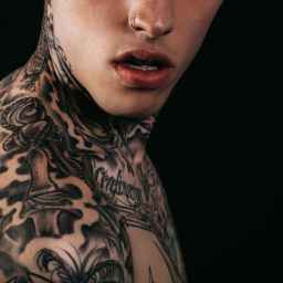 Czym dla więźnia jest „dziara”? O symbolice tatuażu więziennego słów kilka