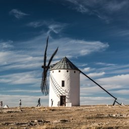 Walka z wiatrakami — Ammar, Mohammed, Suhad i Hattan