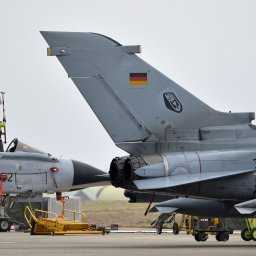 Gigant ekonomiczny stroniący od silnej armii. Czy niemiecką politykę bezpieczeństwa faktycznie czeka przełom?